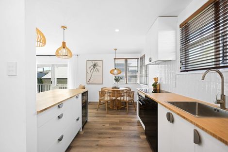 Photo of property in 26 Seaview Road, Otumoetai, Tauranga, 3110