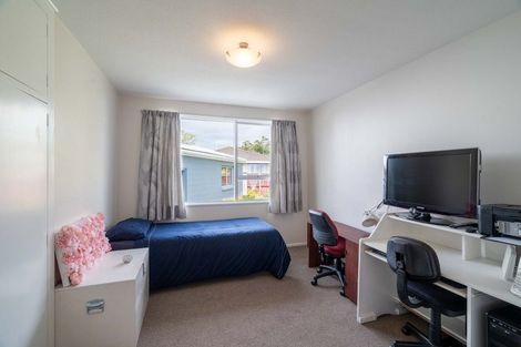Photo of property in 12 Cowper Place, Avondale, Christchurch, 8061