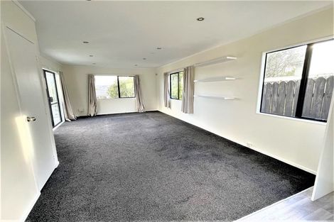 Photo of property in 13 Benchmark Drive, Massey, Auckland, 0614