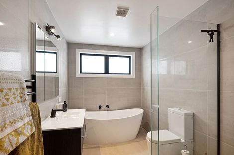 Photo of property in 2 Bourke Street, Kilbirnie, Wellington, 6022