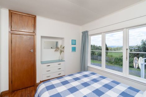 Photo of property in 37 Long Street, Raglan, 3225