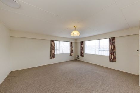 Photo of property in 73 East Street, Feilding, 4702