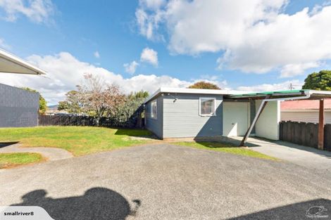 Photo of property in 16 Robert Burke Place, Henderson, Auckland, 0612