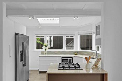 Photo of property in 1/10 Merani Street, Narrow Neck, Auckland, 0622