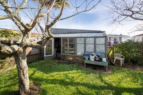 Photo of property in 28 Hunter Street, Hawera, 4610