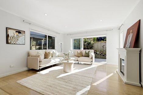 Photo of property in 152a Weatherly Road, Torbay, Auckland, 0630