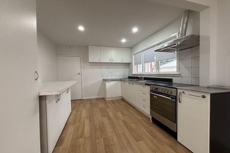 Photo of property in 207 Memorial Avenue, Burnside, Christchurch, 8053