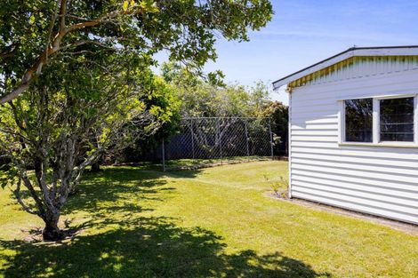 Photo of property in 13 Turakina Street, Merrilands, New Plymouth, 4312
