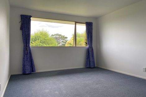 Photo of property in 17 Meteor Place, Schnapper Rock, Auckland, 0632