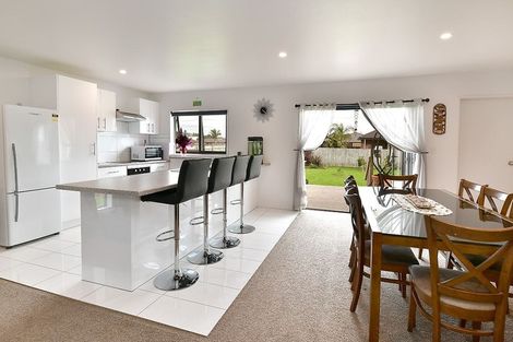 Photo of property in 29 Chic Gardens, Parakai, 0830