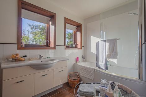 Photo of property in 82 Douglas Street, Highfield, Timaru, 7910