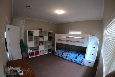 Photo of property in 2/26 Dallinghoe Crescent, Milford, Auckland, 0620