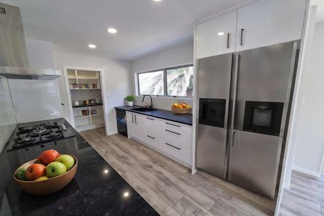 Photo of property in 216 Glamorgan Drive, Northcross, Auckland, 0630