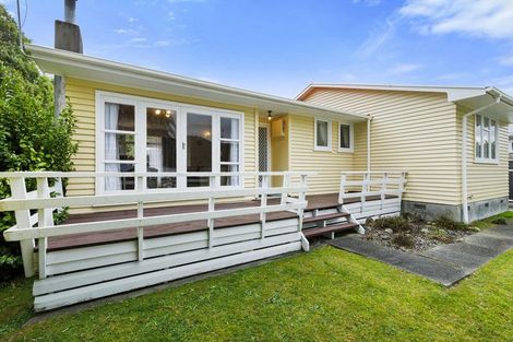 Photo of property in 170 George Street, Stokes Valley, Lower Hutt, 5019