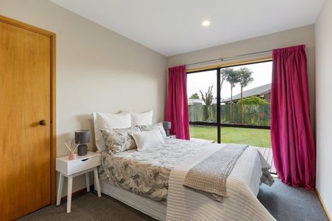 Photo of property in 81 Vivian Street, Burwood, Christchurch, 8083