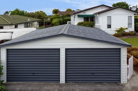 Photo of property in 37 Hassan Drive, Massey, Auckland, 0614