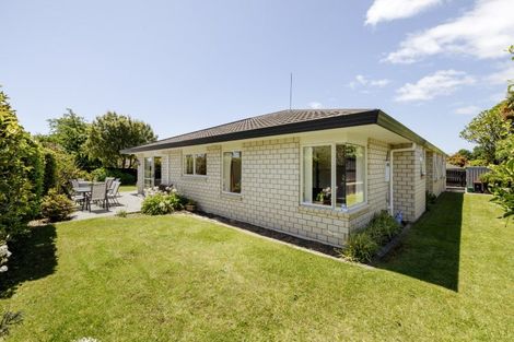 Photo of property in 95 Rowesdale Drive, Ohauiti, Tauranga, 3112