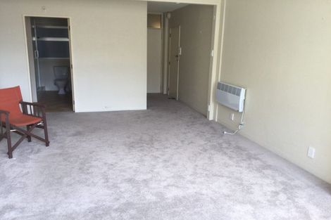 Photo of property in Jerningham Apartments, 20 Oriental Terrace, Oriental Bay, Wellington, 6011