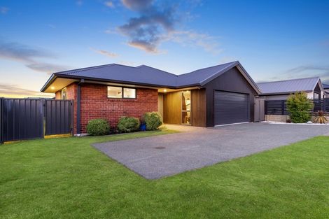 Photo of property in 8 Turnbridge Street, Pyes Pa, Tauranga, 3112