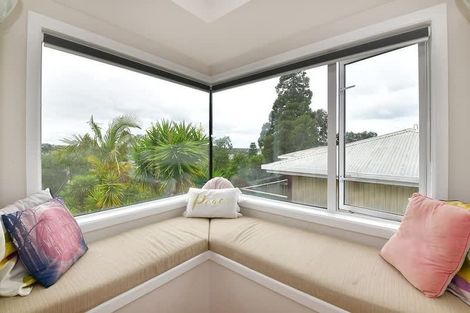 Photo of property in 584 Beach Road, Rothesay Bay, Auckland, 0630