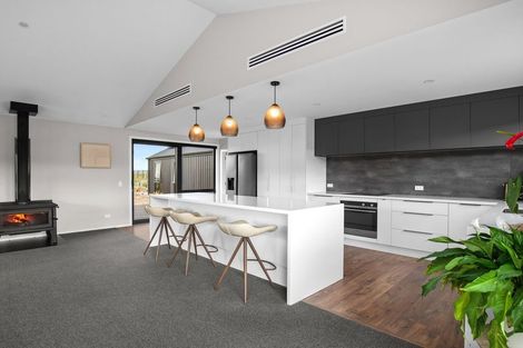 Photo of property in 39 Kordia Way, Waikerikeri, Alexandra, 9391