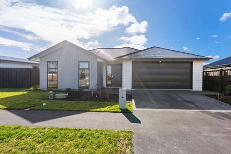 Photo of property in 37 Skibbereen Drive, Halswell, Christchurch, 8025