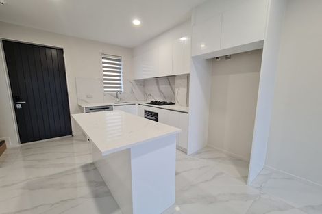 Photo of property in 5/532 Glenfield Road, Glenfield, Auckland, 0629