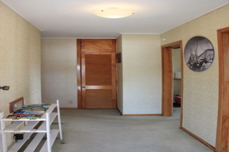 Photo of property in 16 Madison Place, Forrest Hill, Auckland, 0620