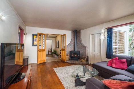 Photo of property in 131 Karewa Parade, Papamoa Beach, Papamoa, 3118