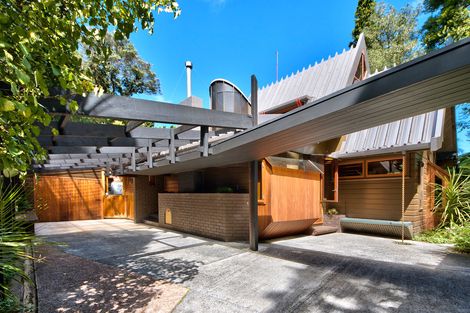 Photo of property in 12 Taraire Road, Titirangi, Auckland, 0604