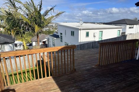 Photo of property in 34 Namsan Close, Fairview Heights, Auckland, 0632