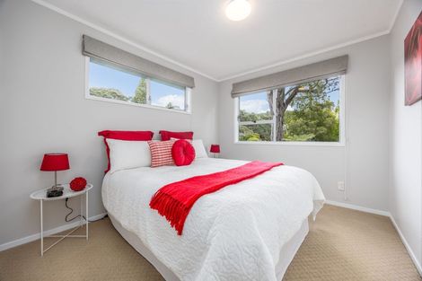 Photo of property in 37 Onedin Place, Titirangi, Auckland, 0604