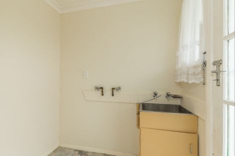 Photo of property in 4 Ross Street, Levin, 5510