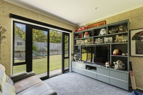 Photo of property in 49 Shelter Grove, Frankleigh Park, New Plymouth, 4310