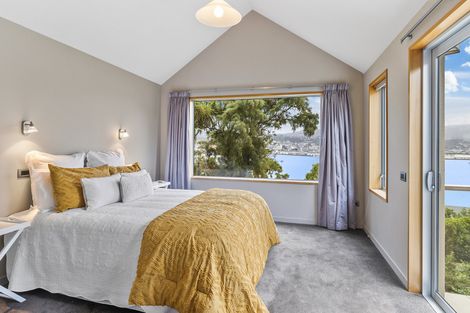 Photo of property in 17 Cornwall Street, Vauxhall, Dunedin, 9013