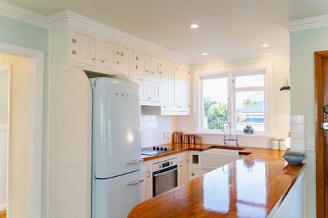 Photo of property in 70 Aberdeen Road, Saint Clair, Dunedin, 9012