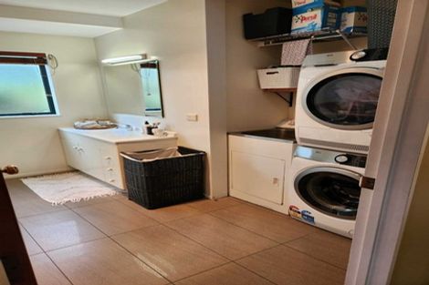 Photo of property in 11/76 Target Road, Totara Vale, Auckland, 0629