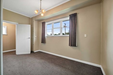 Photo of property in 68 Conway Road, Eltham, 4322