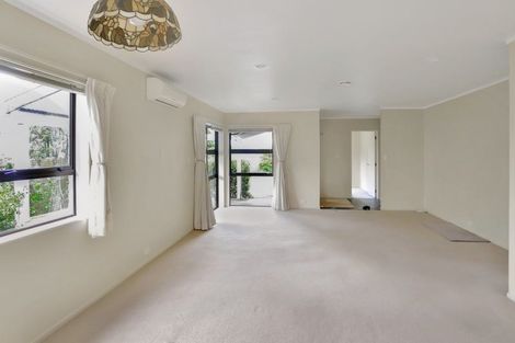 Photo of property in 1/31 Glucina Avenue, West Harbour, Auckland, 0618