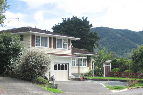 Photo of property in 28 Riversdale Road, Clouston Park, Upper Hutt, 5018