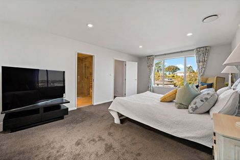 Photo of property in 52 Corricvale Way, Northcross, Auckland, 0630