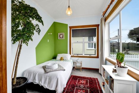 Photo of property in 7 Seddon Street, Westown, New Plymouth, 4310