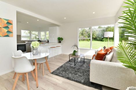 Photo of property in 2/5 Margaret Place, Milford, Auckland, 0620