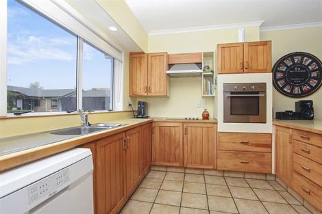 Photo of property in 12 Bilkey Avenue, Pukekohe, 2120