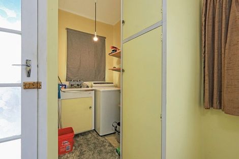 Photo of property in 210a Grove Road, Mayfair, Hastings, 4122