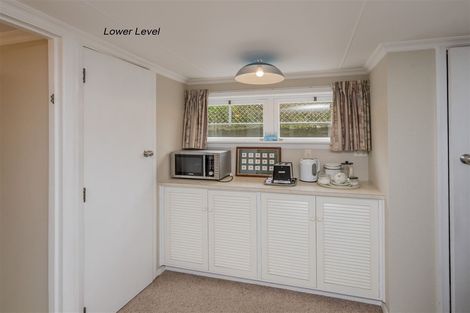Photo of property in 16 Stuart Street, Levin, 5510