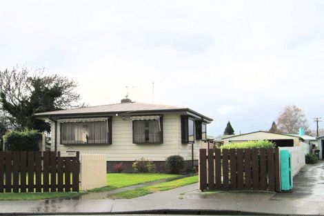 Photo of property in 400 Huia Place, Camberley, Hastings, 4120