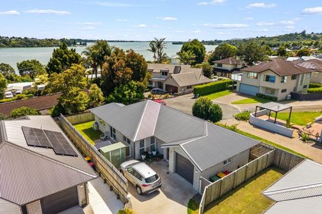 Photo of property in 7 Te Rehutai Rise, Welcome Bay, 3112