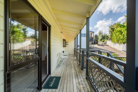 Photo of property in 5/8 West Lynn Road, Titirangi, Auckland, 0604