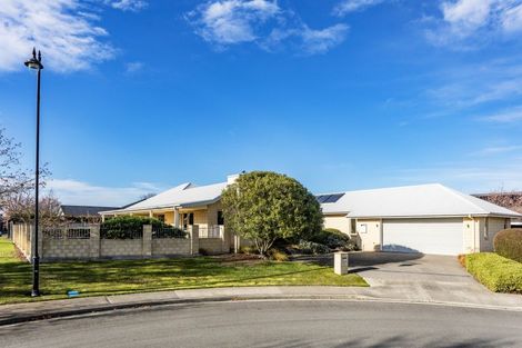 Photo of property in 17 Holly Place, Rangiora, 7400